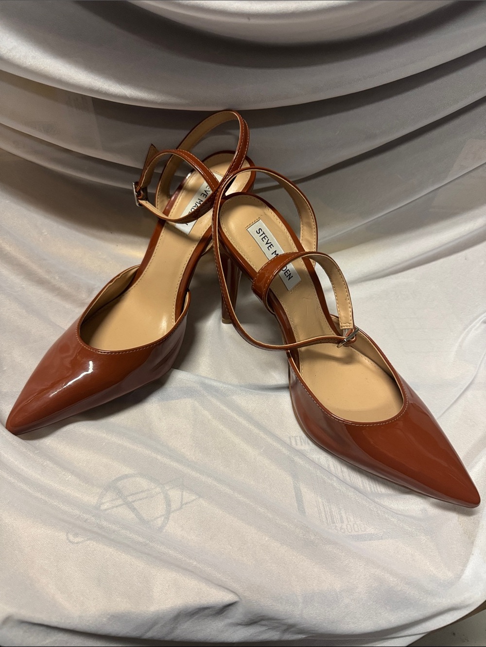 Steve Madden Cognac Patent Pointed-Toe Slingback Pumps size 9.5